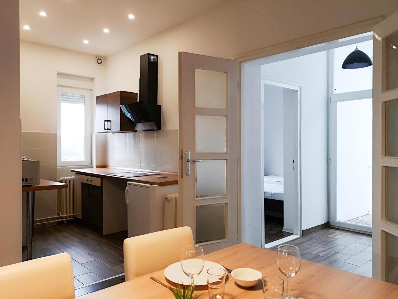 Filinhome Stefanovica Suite 9 نوفي ساد المظهر الخارجي الصورة